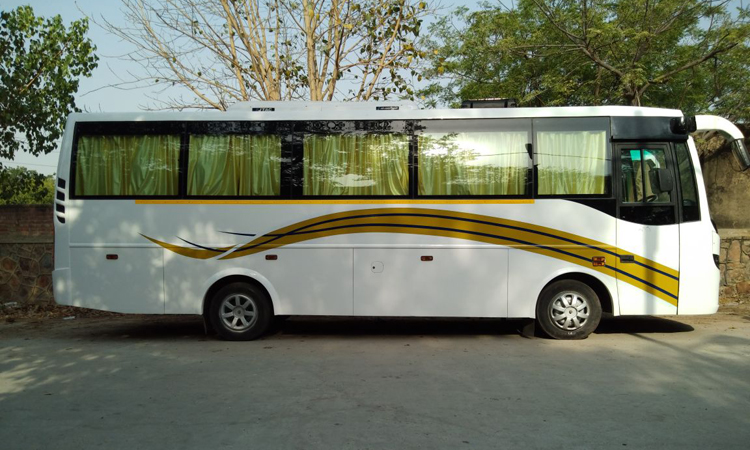 27 Seater Luxury Coach hire in Delhi